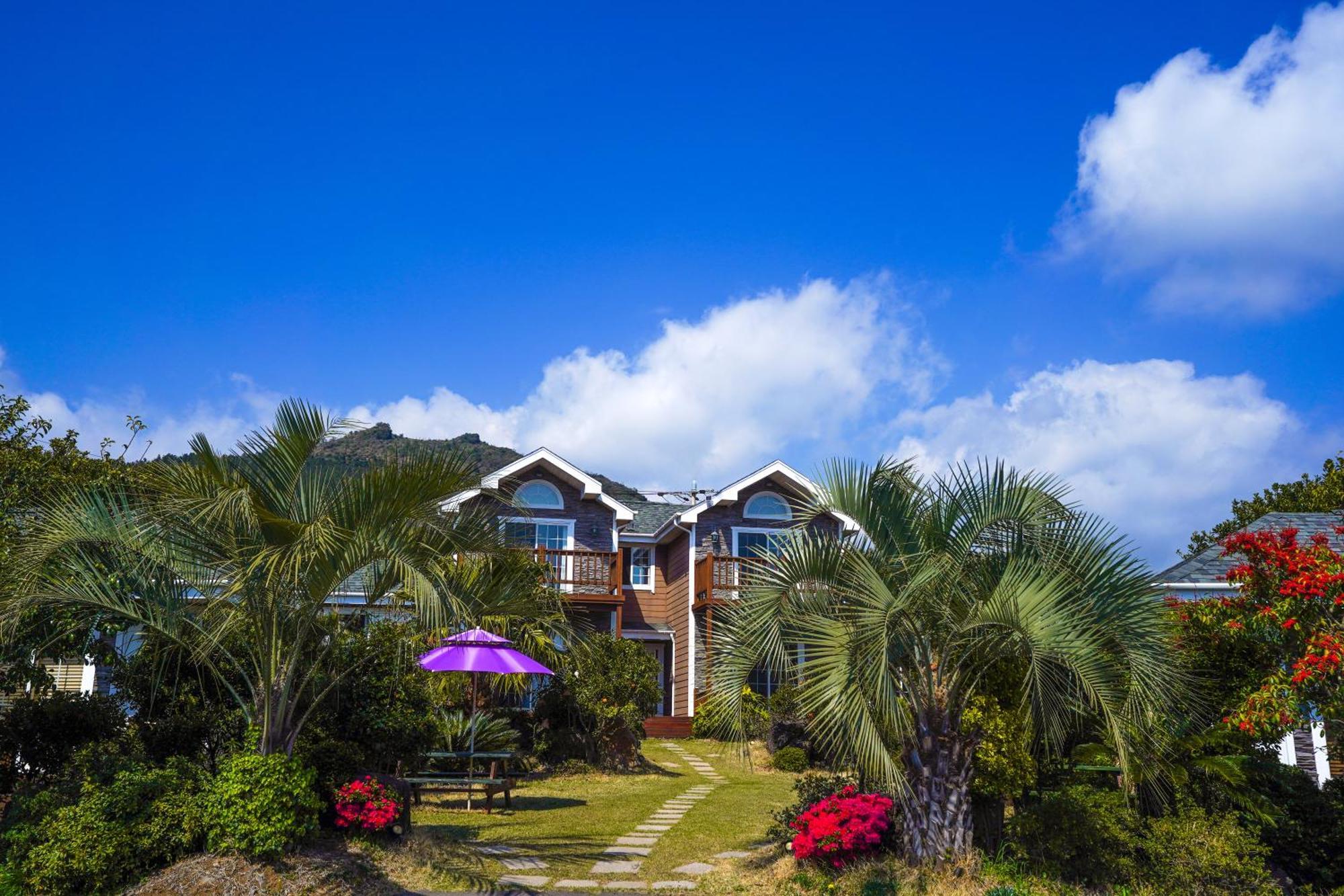 Jubilee Chalet Seogwipo Luaran gambar